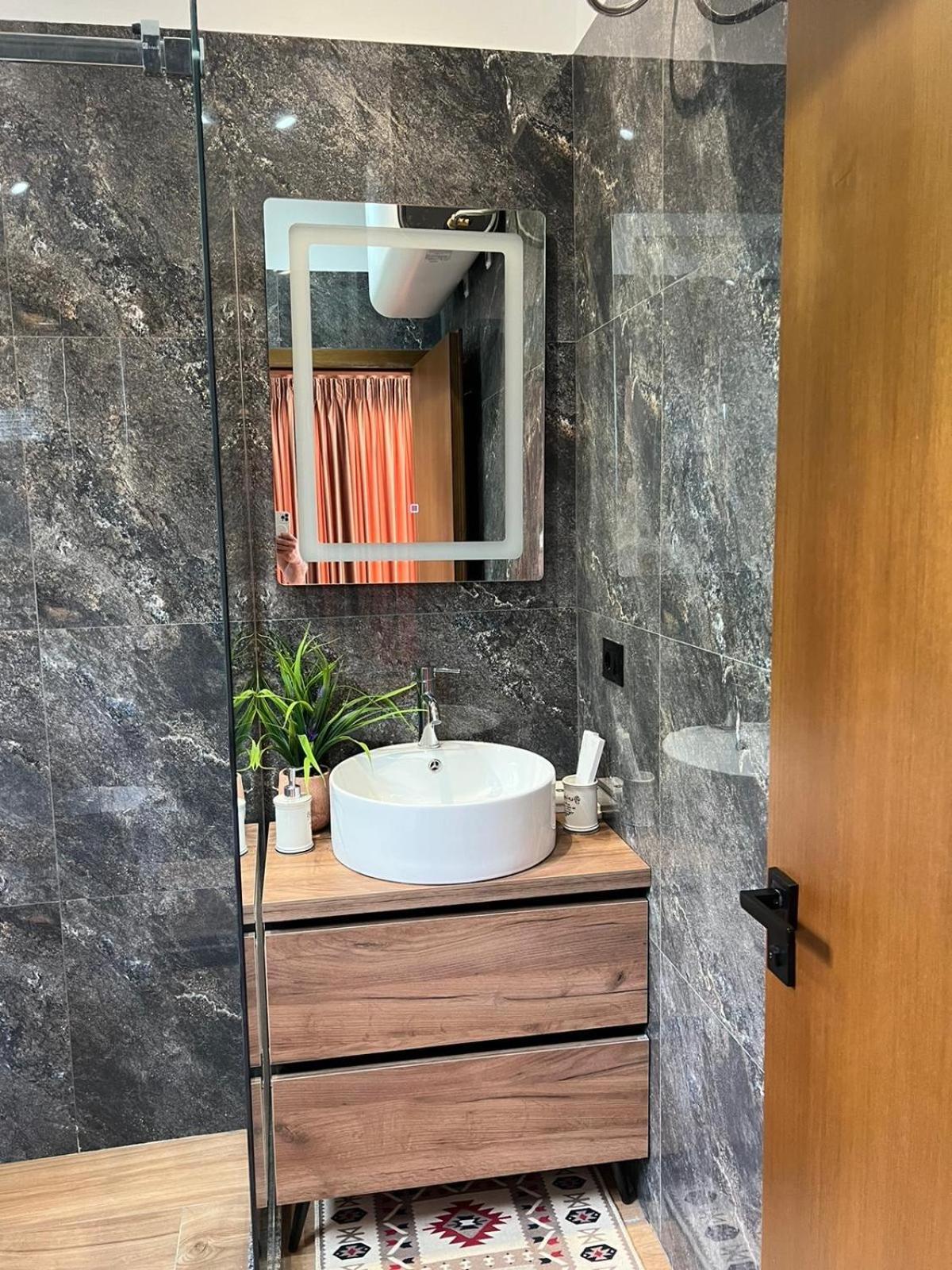 Villa Teverde Shkodër 外观 照片